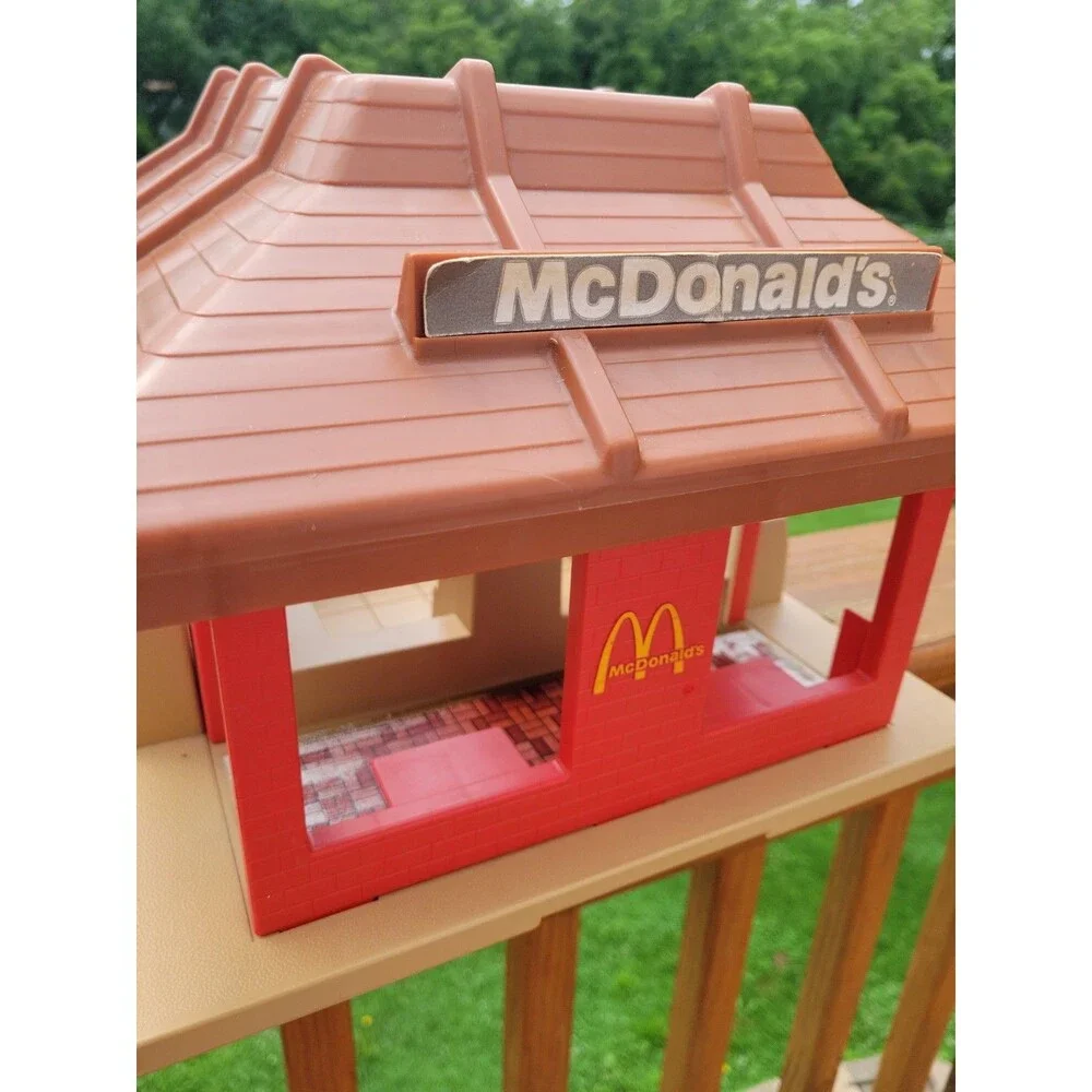 McDonald's Vintage 1974 Playskool Familiar Places Play Set - Restaurant ONLY